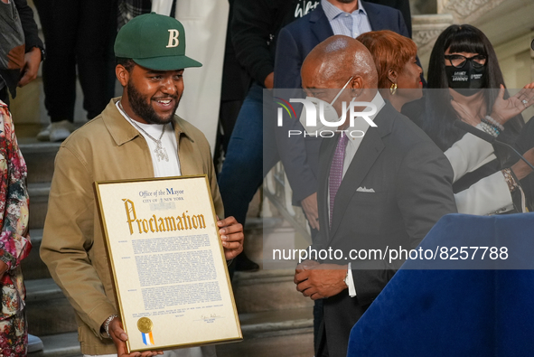 NYC mayor Eric Adams honors the Christopher “Notorious B.I.G.” Wallace for his 50th birthday on May 19, 2022 at NY City Hall Rotunda in New...
