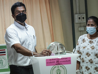 Independent candidate Chadchart Sittipunt casts his vote in the governor elections in Bangkok, Thailand, 22 May 2022. Residents of the Thai...