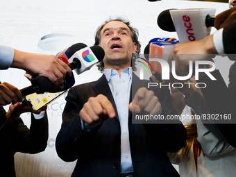 Presidential candidate Federico 'FICO' Gutierrez of the political alliance 'Equipo por Colombia' speaks to the media during the last radio t...