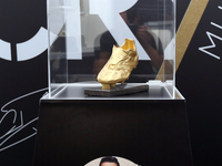 The Golden Boot won by CR7 on display at the Cristiano Ronaldo traveling museum in Lisbon, on October 6, 2015. ( 