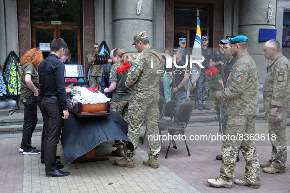 ODESA, UKRAINE - JUNE 6, 2022 - Servicemen pay their last respects to the commander of the 18th Separate Battalion of the 35th Separate Mari...