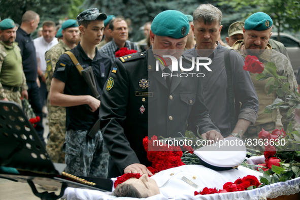 ODESA, UKRAINE - JUNE 6, 2022 - Servicemen pay their last respects to the commander of the 18th Separate Battalion of the 35th Separate Mari...