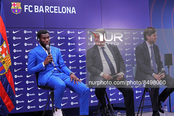 Joan Laporta, Frank Kessie and Mateu Alemany during the presentation of Frank Kessie as a new player of FC Barcelona, in Barcelona, on 06th...