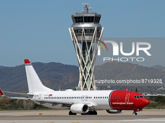 The airline Norwegian will reopen its base at Barcelona airport from March next year. The Scandinavian company closed its base in Barcelona...
