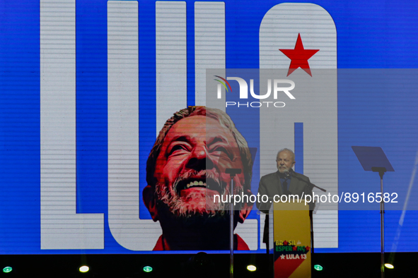  The candidate for the presidency of the republic Luís Inácio Lula da Silva (PT) meets with artists and intellectuals during a meeting with...