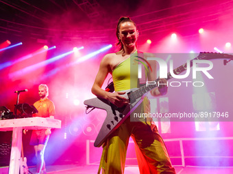 Sophie Hawley-Weld and Tucker Halpern of Sofi Tukker performs live at Fabrique on September 21, 2022 in Milan, Italy (