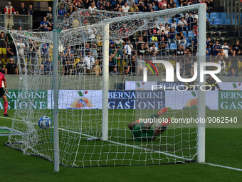 Ettore Gliozzi (Pisa) scores the goal of 1-1 on penalty during the Italian soccer Serie B match AC Pisa vs Modena FC on October 23, 2022 at...