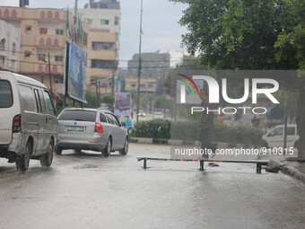 Gaza people have to cope with the heavy rains that showered the battered Gaza Strip on 17th November during its lack of the needed infrastru...