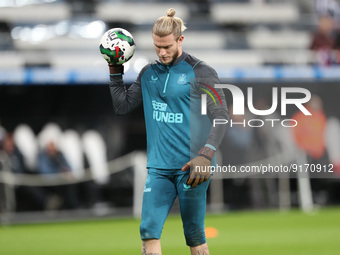 Loris Karius of Newcastle United warms up during the Carabao Cup Third Round match between Newcastle United and Crystal Palace at St. James'...