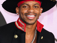 Jimmie Allen arrives at the 2022 American Music Awards (50th Annual American Music Awards) held at Microsoft Theater at L.A. Live on Novembe...