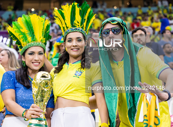 Brasil fans during the World Cup match between Brasil v Serbia, in Lusail, Qatar, on November 24, 2022. 