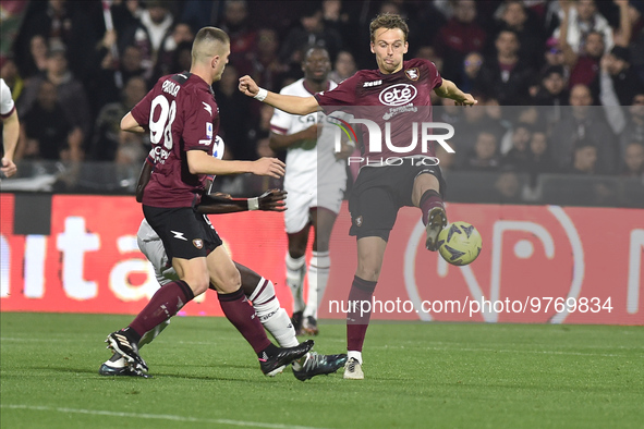 Emil Bohinen of US Salernitana  in action  during the Serie A match between US Salernitana 1919 v  Bologna FC  at Arechi  Stadium  