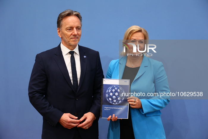 German Interior Minister at the Bundespressekonferenz 
