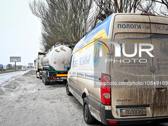 A van from the World Ukraine, Polohy Charity Foundation is delivering drinking water to the residents of Marhanets in the Dnipropetrovsk Reg...