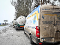 A van from the World Ukraine, Polohy Charity Foundation is delivering drinking water to the residents of Marhanets in the Dnipropetrovsk Reg...