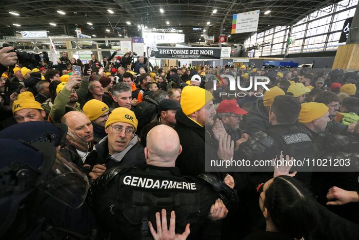 French Farmers Fight With Police Officers