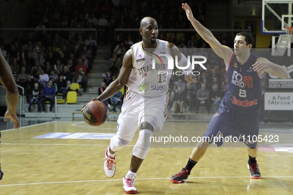BC Strasbourg's Louis Campbell (left)  13 and TSITSADZE George 8  during the Basket match LNB Pro A 2015-2016 between Strasbourg and Rouen,...