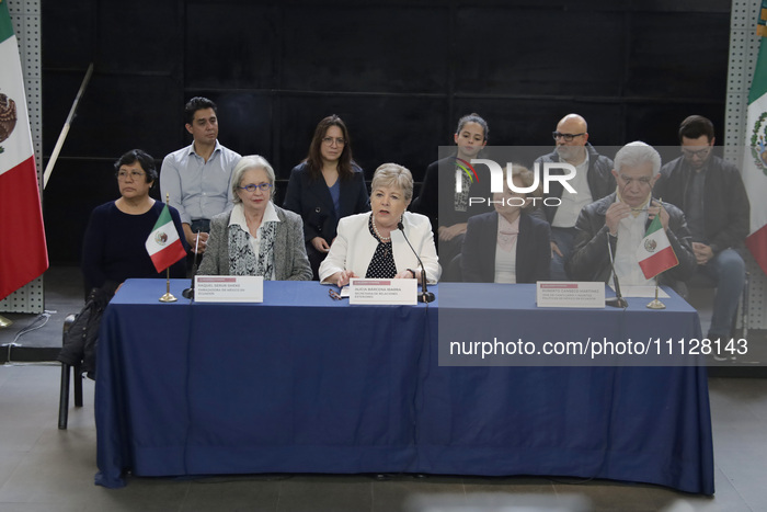 Mexican Diplomatic Team Accredited In Ecuador Returns To Mexico After Expulsion From That Country