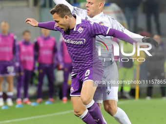 Lucas Beltran of ACF Fiorentina and Matej Vydra of FC Viktoria Plzen are battling for the ball during the UEFA Europa Conference League 2023...