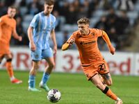 Regan Slater (27, Hull City) is going forward during the Sky Bet Championship match between Coventry City and Hull City at the Coventry Buil...