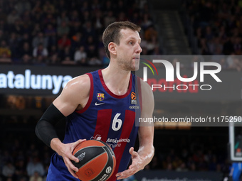 Jan Vesely is playing in the match between FC Barcelona and Olympiacos Piraeus for Game 1 of the Play-offs of the Turkish Airlines EuroLeagu...