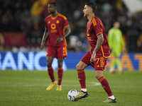 Lorenzo Pellegrini of A.S. Roma is in action during the Serie A TIM match between AS Roma and Juventus at Stadio Olimpico in Rome, Italy, on...