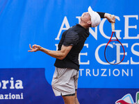 Billy Harris is playing in the Round of 32 of the ATP Challenger Tour in Francavilla al Mare, Italy, on May 7, 2024. Andrea Guerrieri of Ita...