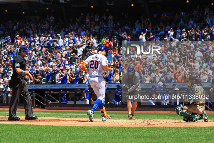 MLB San Diego Padres Vs. New York Mets