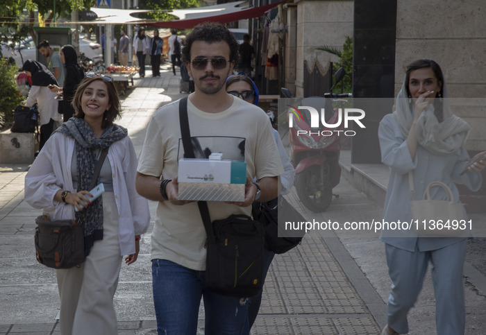 Iran-Daily Life In Iran The Day Before The Elections