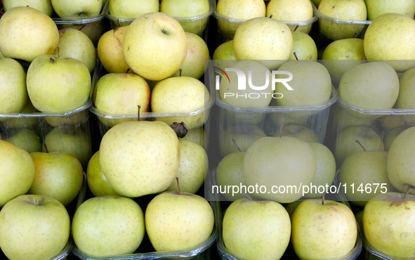 A Apple displays in the shop in Rafah in the southern Gaza Strip on May 17, 2014. 