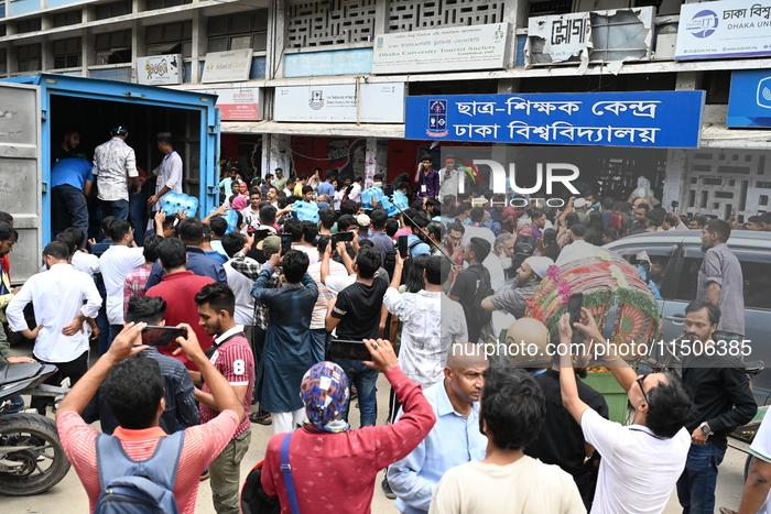 Students Are Packing Relief Materials For Flood Affected In Dhaka.