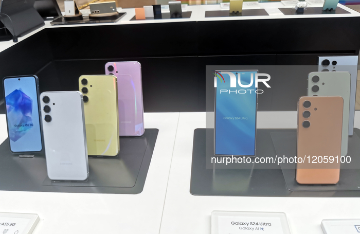 2024 Phones Shipments Increase in China 