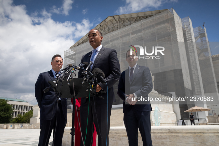 Supreme Court hears birthright citizenship arguments