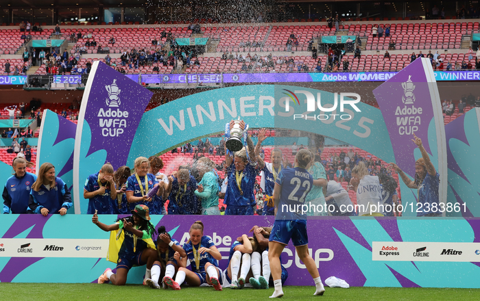 Chelsea v Manchester United - The Adobe Women's FA Cup Final