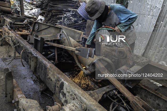 Used Iron Splitting Business In Jakarta