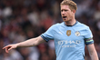 Kevin De Bruyne of Manchester City plays during the Premier League match between Fulham an...