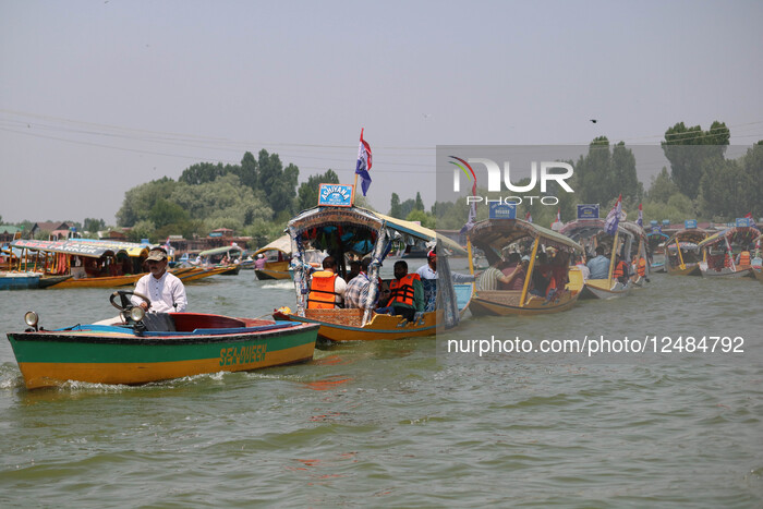 Boat Rally At Dal Lake Organized To Revive Tourism In Kashmir