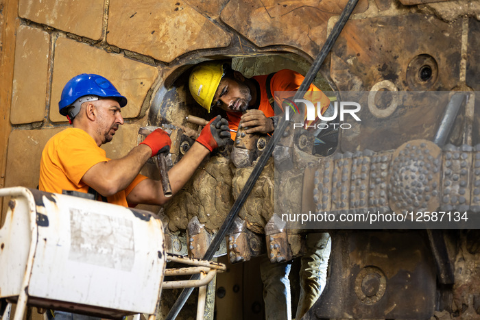 Tunnel Boring Machine (TBM)