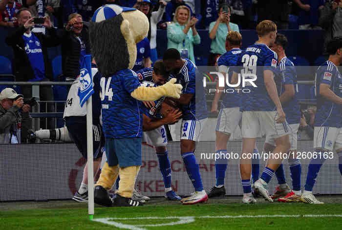 FC Schalke 04 vs Hertha BSC - 2.Bundesliga