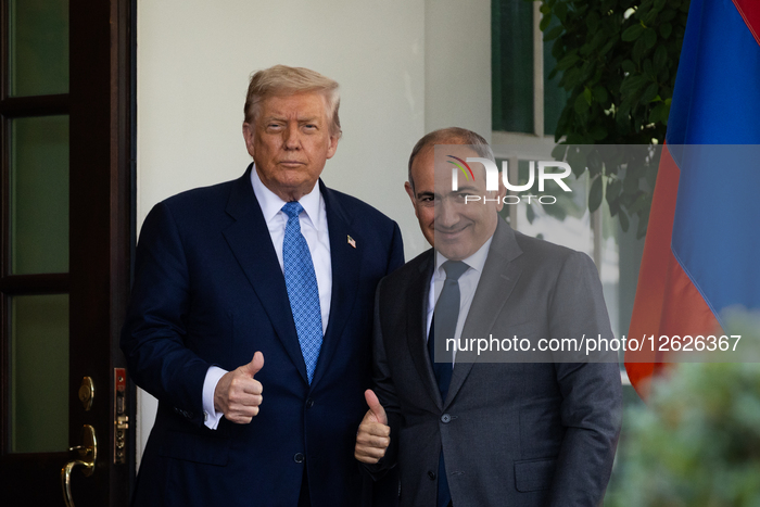 Trumps greets Armenian PM Pashinyan at White House