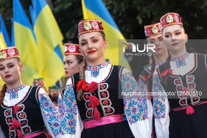Uzhhorod prays for Ukraine at dawn on Independence Day