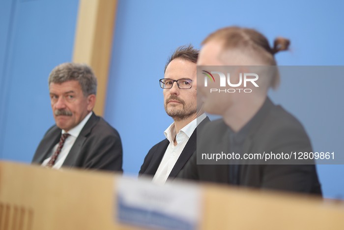 Presentation Interim Report  Evaluation of the Recreational Cannabis 