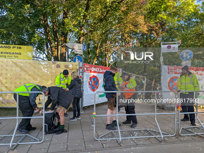 Oktoberfest Reopens After Bomb Threat