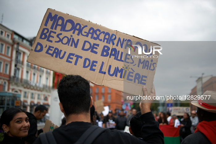 Toulouse: Madagascan'community Gathered Against Madagascar President Andry Rajoelina