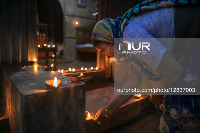 Lakshmi Puja: Invoking Prosperity At Home