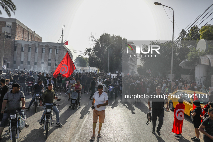 Mass Protest Demanding Dismantling Of Polluting Units Of Tunisian Chemical Group In Gabes