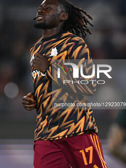 Manu Kone' of A.S. Roma warm up prior the match of the 9th day of the Serie A Championship between A.S. Roma and Parma Calcio 1913 at the Ol... by Domenico Cippitelli/NurPhoto