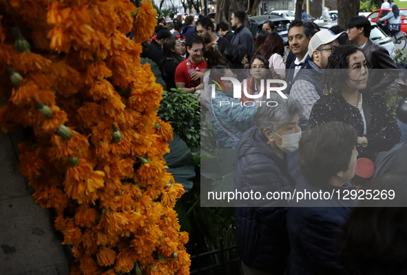Dozens of people visit the Casa Simi Museum, the flagship store of Farmacias Similares in Mexico, where various activities are held to celeb... by Gerardo Vieyra/NurPhoto