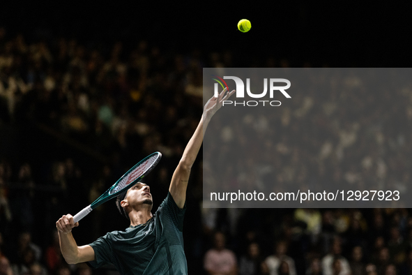Lorenzo Sonego (ITA) plays against Daniil Medvedev in the men's singles match on day four of the Paris ATP Masters 1000 tennis tournament at... by Ibrahim Ezzat/NurPhoto