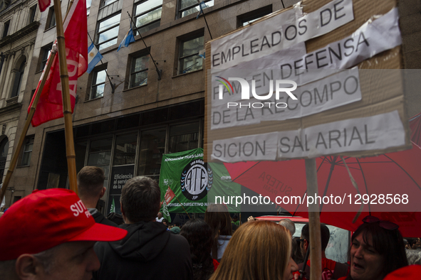 On October 30, PAMI workers march to the Ministry of Deregulation and State Transformation to demand a salary increase. The Trade Union Fron... by Catriel Gallucci Bordoni/NurPhoto